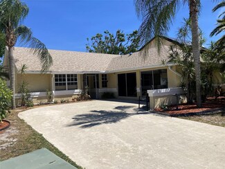 1818 Edgewater Dr, Boynton Beach, FL 33436