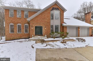 3703 Ridgelea Dr, Fairfax, VA 22031