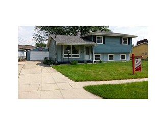 2015 Lauren Dr SW, Cedar Rapids, IA 52404