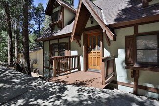 922 Balfrin Dr, Crestline, CA 92325
