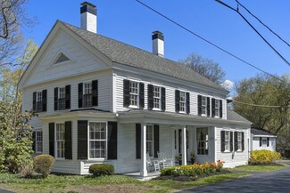 52 Hollis St, Groton, MA 01450