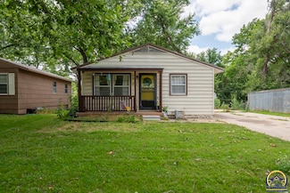 3721 SE Humboldt St, Topeka, KS 66609