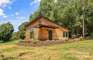 206 Newland St, Morganton, NC 28655