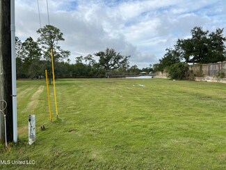 131 Hillcrest Dr, Pass Christian, MS 39571
