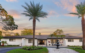 13505 SW 83rd Ct, Miami, FL 33156
