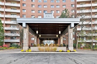 21 Kristin Dr Unit 1107, Schaumburg, IL 60195