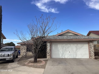 12057 Jose Cisneros Dr, El Paso, TX 79936