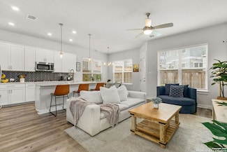5843 Whitby Rd, San Antonio, TX 78240