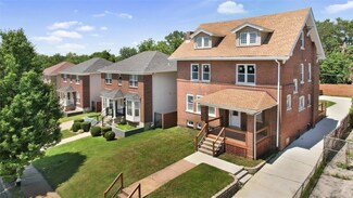 5545 Maple Ave, Saint Louis, MO 63112