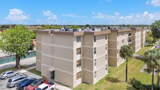 1825 W 56th St Unit 111, Hialeah, FL 33012
