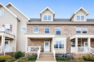 72 S Gardens Way, Fitchburg, WI 53711