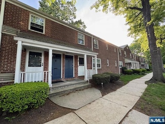 3 Clark Ct, Rutherford, NJ 07070