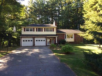 16 Woodbine Rd, Shelburne, VT 05482