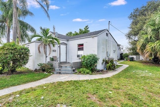19 S E St, Lake Worth, FL 33460