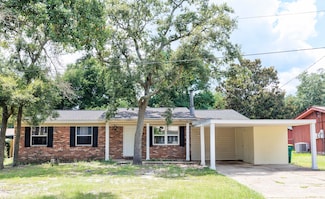 13 Port Dixie Blvd, Shalimar, FL 32579