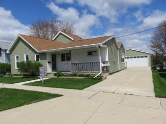 120 Taylor St, Waupun, WI 53963