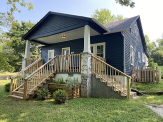 306 E St, Clarksville, TN 37042