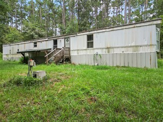458 Palmetto Dr, Oakhurst, TX 77359