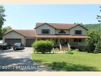 w 369 Palubicki Dr, Fountain City, WI 54629