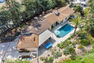 19631 Rosita St, Tarzana, CA 91356