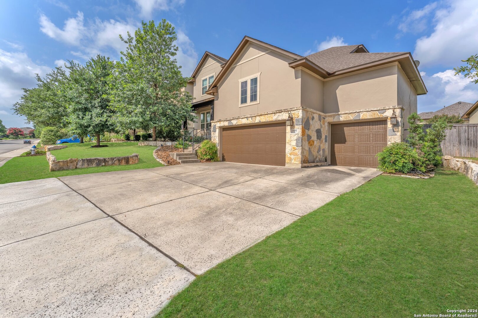 1727 Nightshade, San Antonio, TX 78260