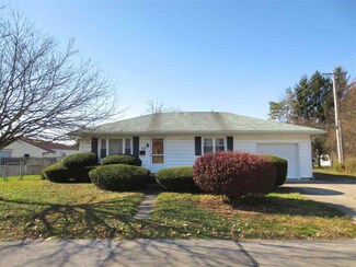 312 S 3rd St, Centerville, IN 47330