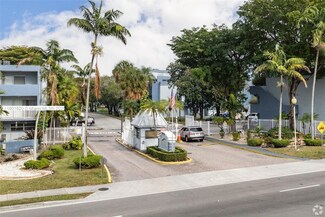 9351 Fontainebleau Blvd Unit B417, Miami, FL 33172