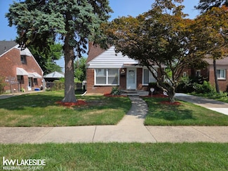 16845 Stricker Ave, Eastpointe, MI 48021