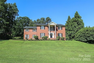 1928 Providence Rd, Charlotte, NC 28211