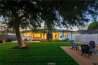 1012 E 46th St, Long Beach, CA 90807