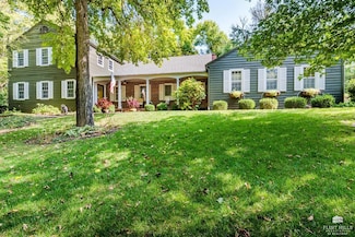 920 Fairway Dr, Manhattan, KS 66502