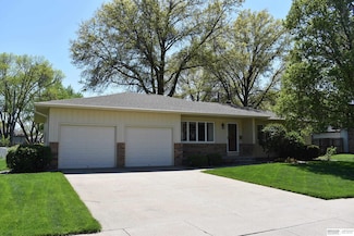 2041 E 19th St, Fremont, NE 68025