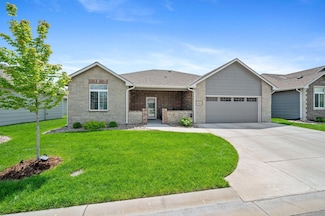 3629 Lakeway Ct, Wichita, KS 67205