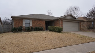 6412 Fairview Dr, Watauga, TX 76148