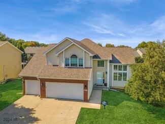 2572 NW 159th St, Clive, IA 50325