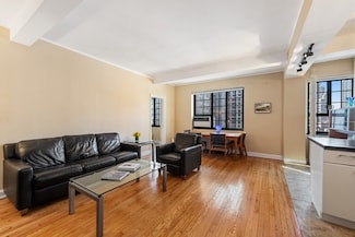 211 E 35th St Unit 10G, New York, NY 10016