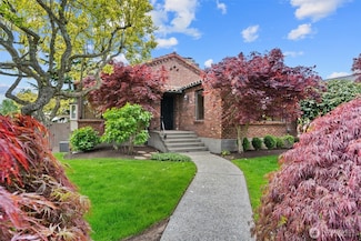2501 Crestmont Place W, Seattle, WA 98199