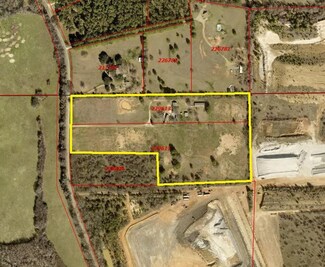 1401 Robbins Rd, Athens, TX 75751