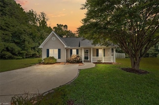 3805 Creek Point Way, Greensboro, NC 27407