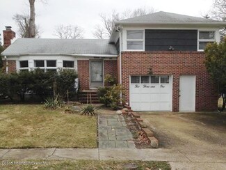 2001 S Wanamassa Dr, Ocean, NJ 07712