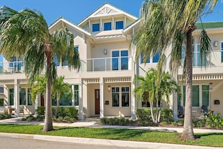 12 Country Club Ln, Belleair, FL 33756
