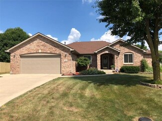 4245 S Amber Ct, New Palestine, IN 46163