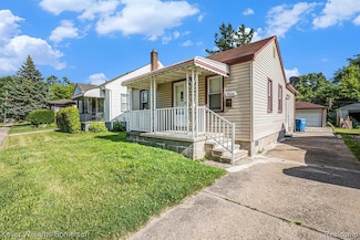 7034 Yacht Ave, Warren, MI 48091