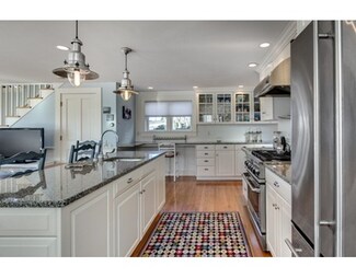 17 Wonson St, Gloucester, MA 01930