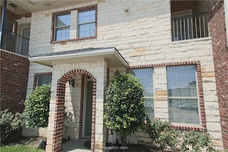 202 Forest Dr, College Station, TX 77840