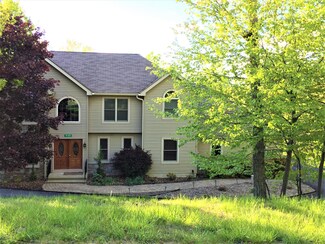 5123 Lake Dr, East Stroudsburg, PA 18301