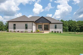 55 Crest Loop Rd, Clanton, AL 35045