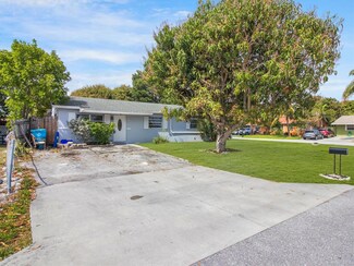 1633 NE 2nd St, Boynton Beach, FL 33435