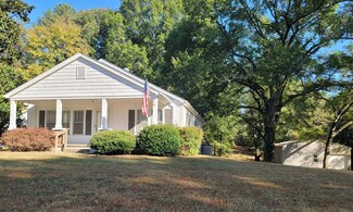 455 India Rd, Paris, TN 38242