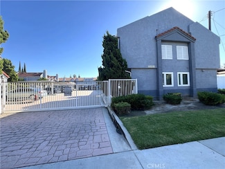 14030 Mcclure Ave Unit 211, Paramount, CA 90723